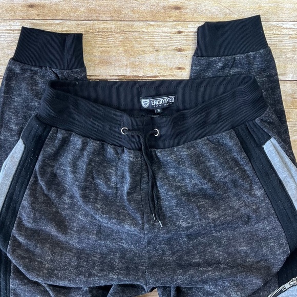 Encrypted Size XL Mens Sweatpants - Picture 3 of 4